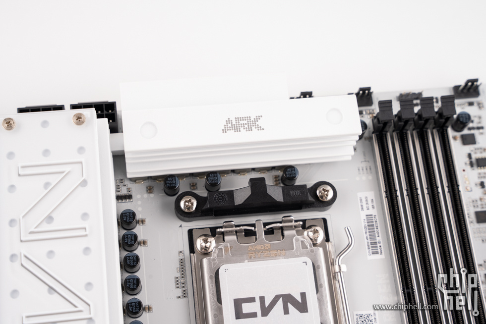 095729azi0xiq460x46x4a