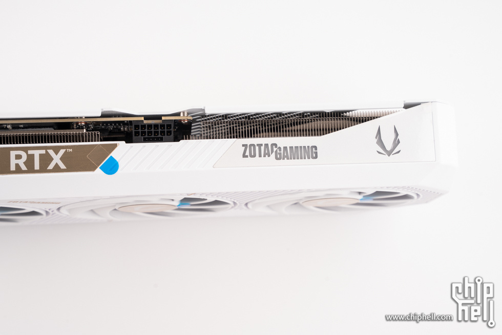 095838qatchqgm0679czq1