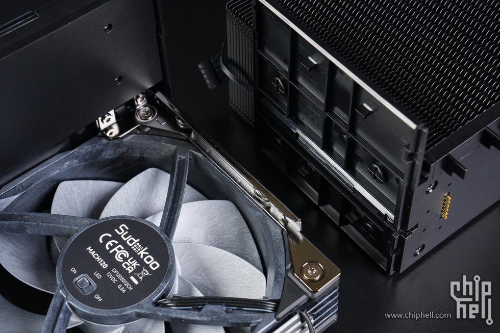 142212sn5h40e4e990uoq9