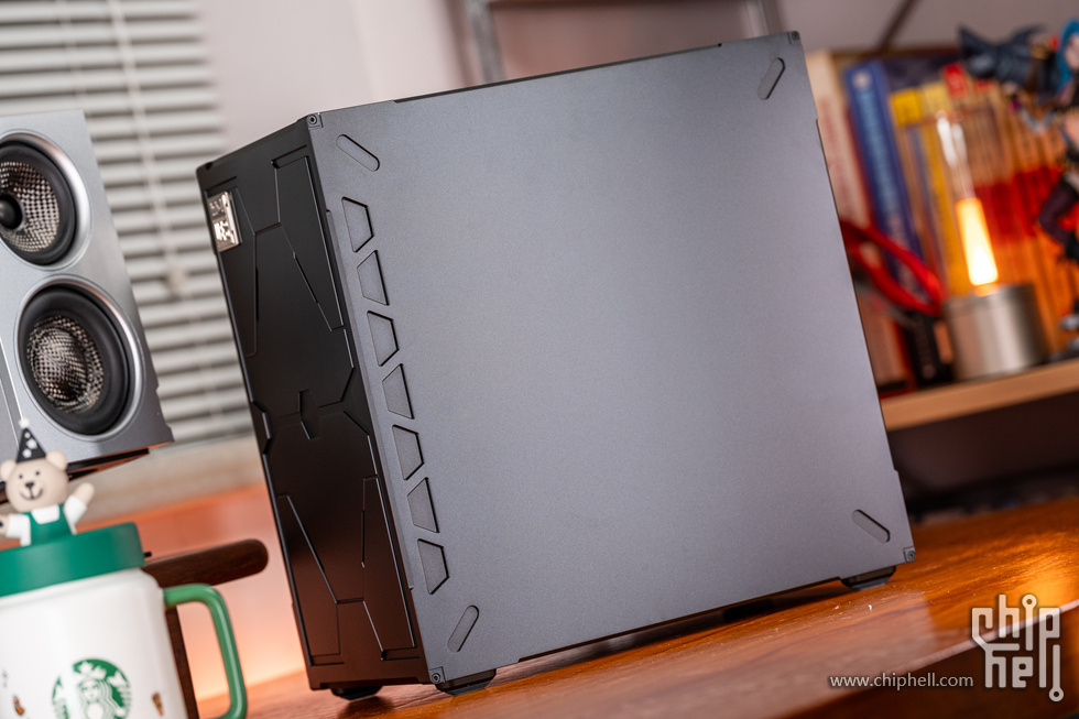 aboStudio的ContainerM+酷睿5 245K+华硕 RTX 5060 Ti