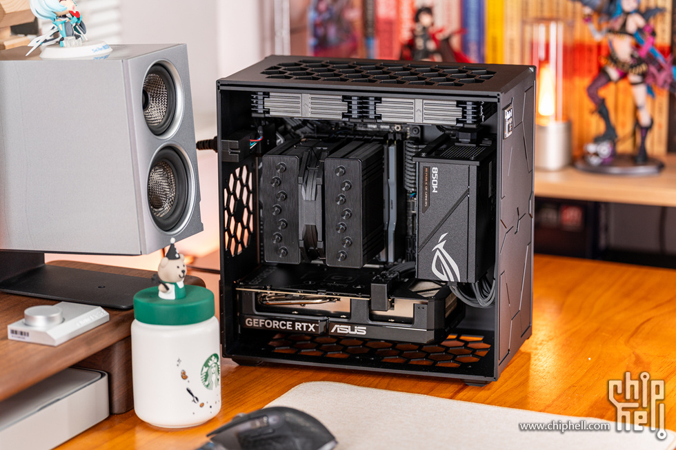 aboStudio的ContainerM+酷睿5 245K+华硕 RTX 5060 Ti