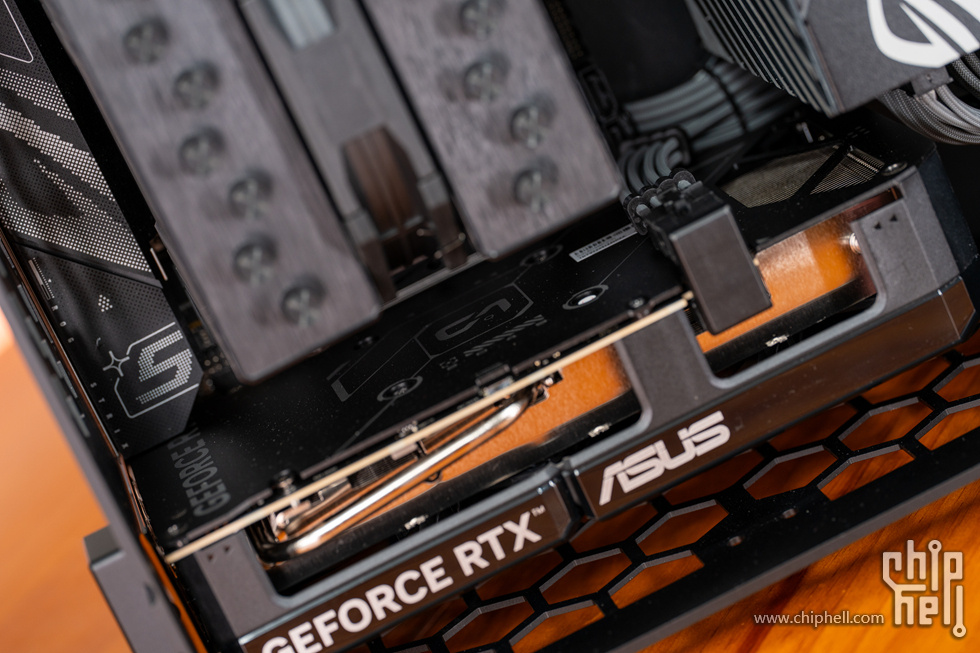 aboStudio的ContainerM+酷睿5 245K+华硕 RTX 5060 Ti