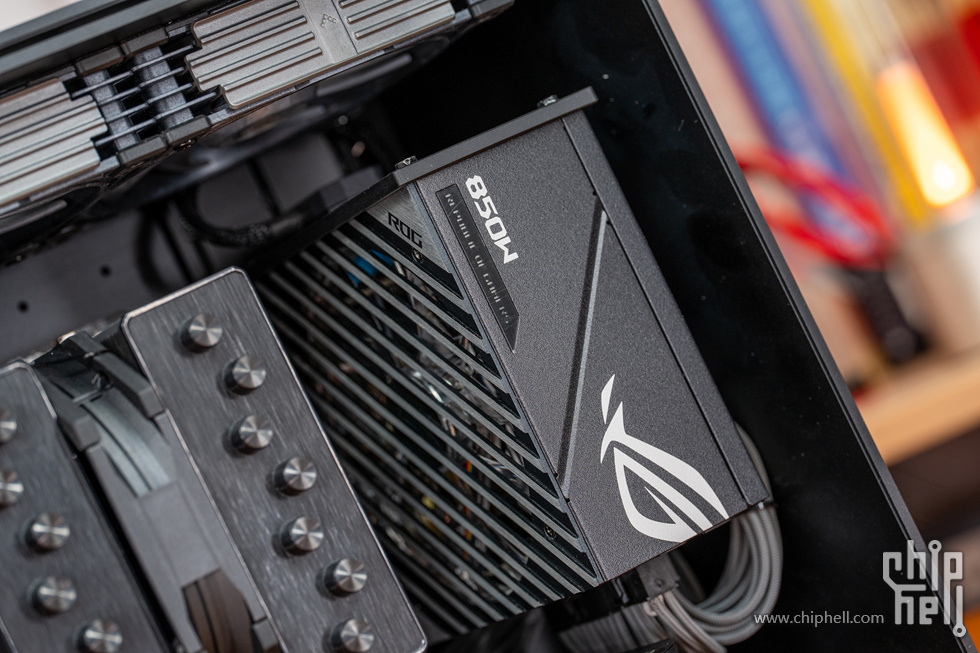 aboStudio的ContainerM+酷睿5 245K+华硕 RTX 5060 Ti