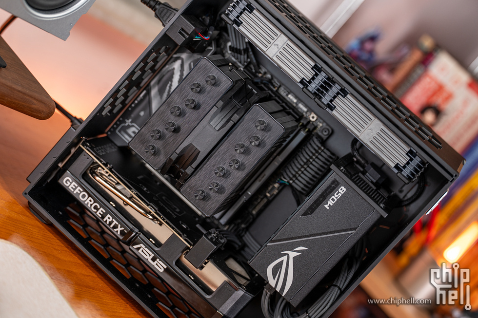 aboStudio的ContainerM+酷睿5 245K+华硕 RTX 5060 Ti