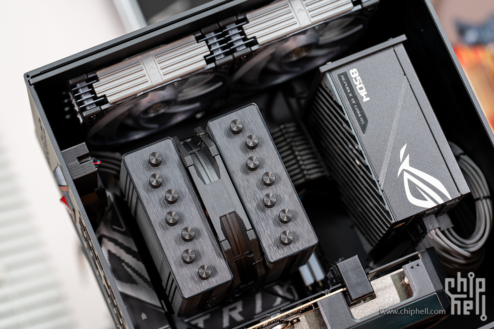 aboStudio的ContainerM+酷睿5 245K+华硕 RTX 5060 Ti