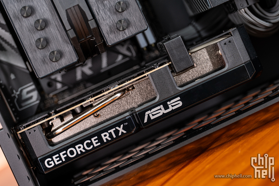 aboStudio的ContainerM+酷睿5 245K+华硕 RTX 5060 Ti