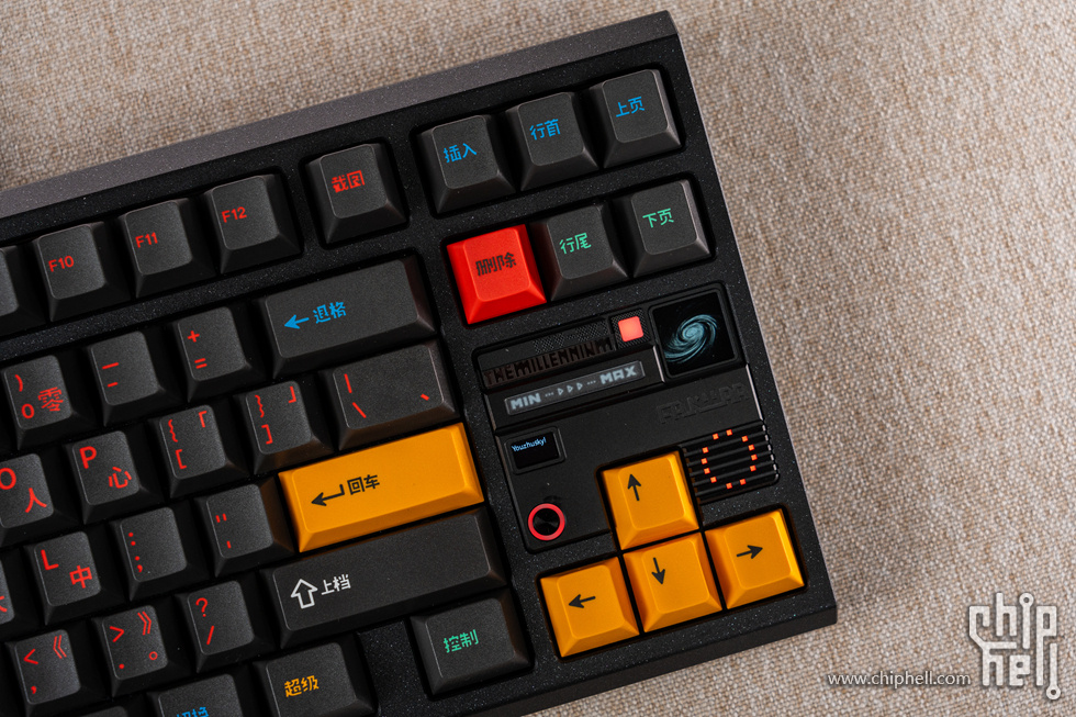 aboStudio的ContainerM+酷睿5 245K+华硕 RTX 5060 Ti