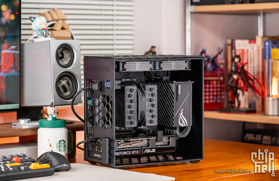 aboStudio的ContainerM+酷睿5 245K+华硕 RTX 5060 Ti