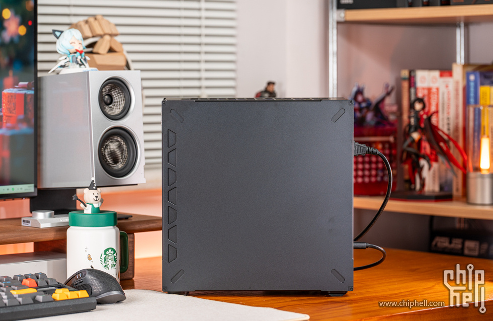 aboStudio的ContainerM+酷睿5 245K+华硕 RTX 5060 Ti